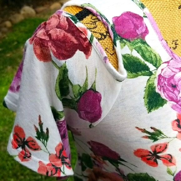 Floral Cold Shoulder Swing Top - Picture 3 of 16
